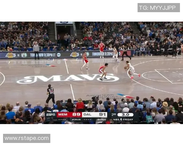 火箭队与勇士队激战精彩瞬间回顾NBA比赛视频全记录