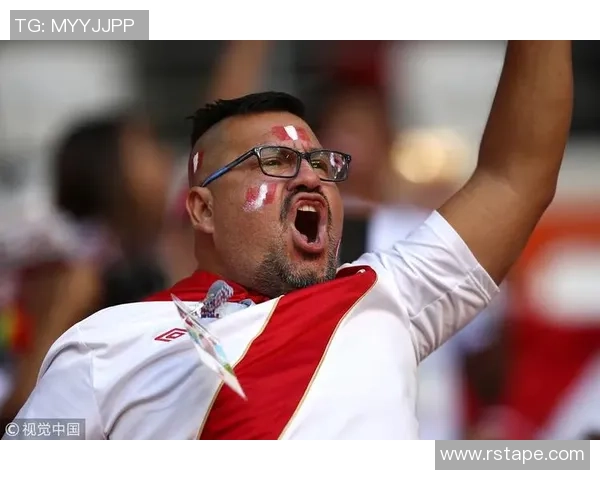 秘鲁与丹麦激战正酣最终比分定格在0比1的悬念中