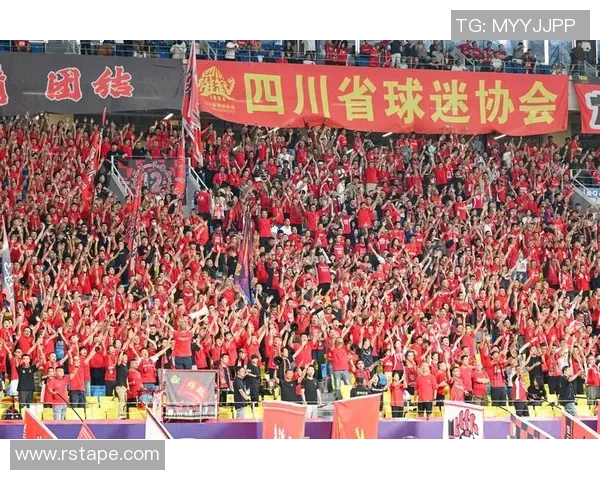 成都足球队比赛经验引发热议球迷对战术选择和球员表现各执己见MBA