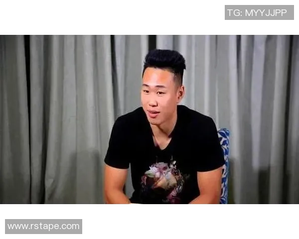 贺希宁：从青涩少年到篮球场上的璀璨明星之路