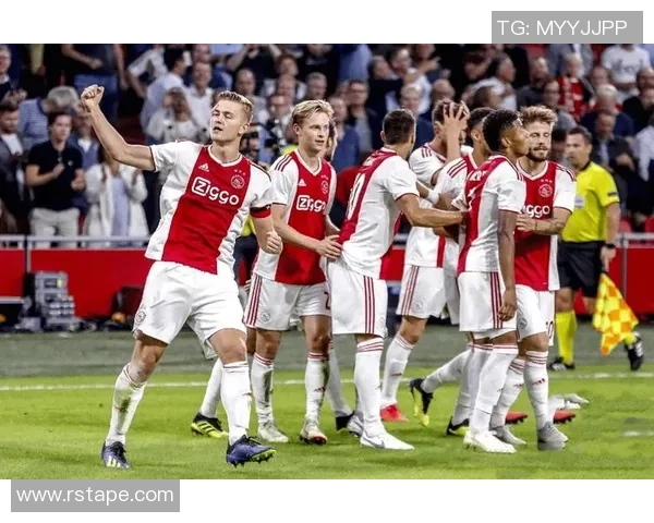 阿甲克斯与里尔激战正酣谁将赢得这场精彩对决