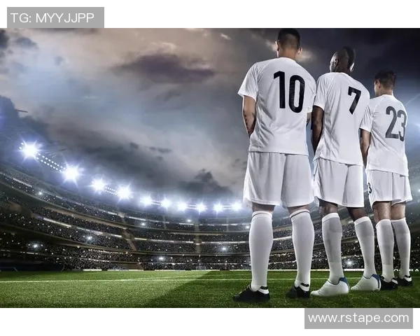 马内的足球之路：从塞内加尔小镇到欧洲顶级联赛的辉煌历程