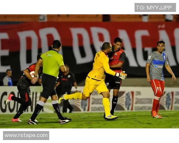 马尔基尼奥斯：从巴西新星到全球足坛的防守巨星之路