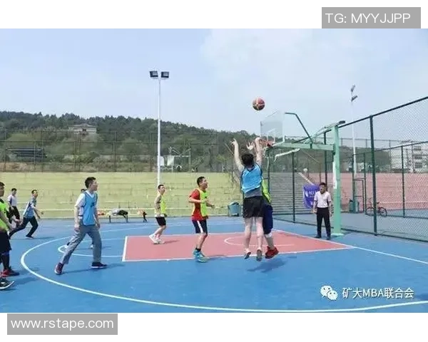 北京排球队的阵地战揭秘：深度解析排球战术与团队配合技巧MBA